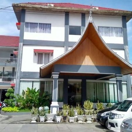 Edotel Minangkabau Padang  Exterior foto