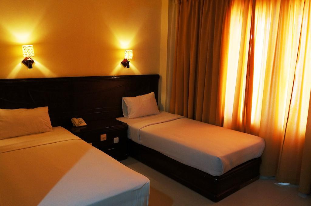 Edotel Minangkabau Padang  Exterior foto