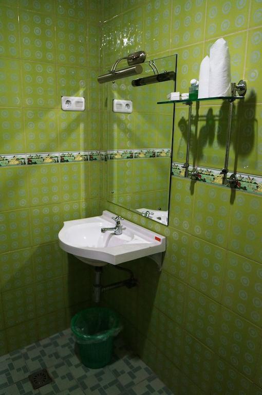Edotel Minangkabau Padang  Habitación foto