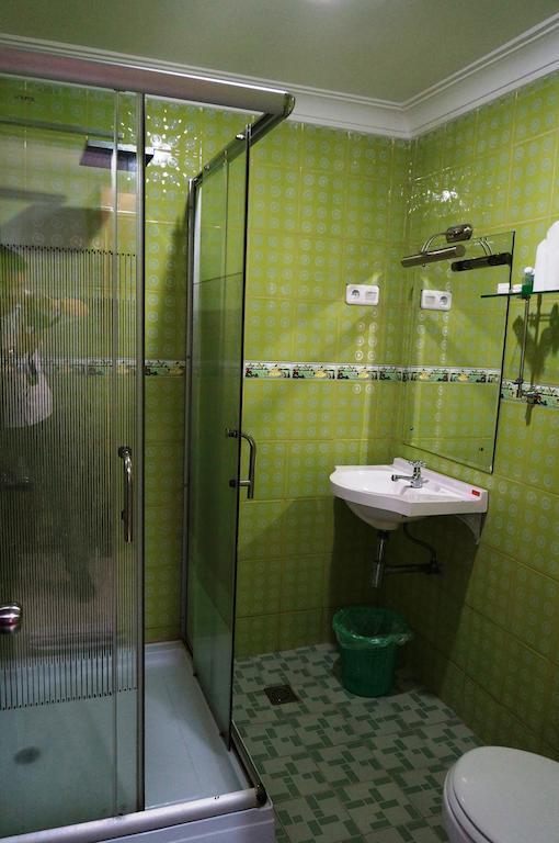 Edotel Minangkabau Padang  Exterior foto